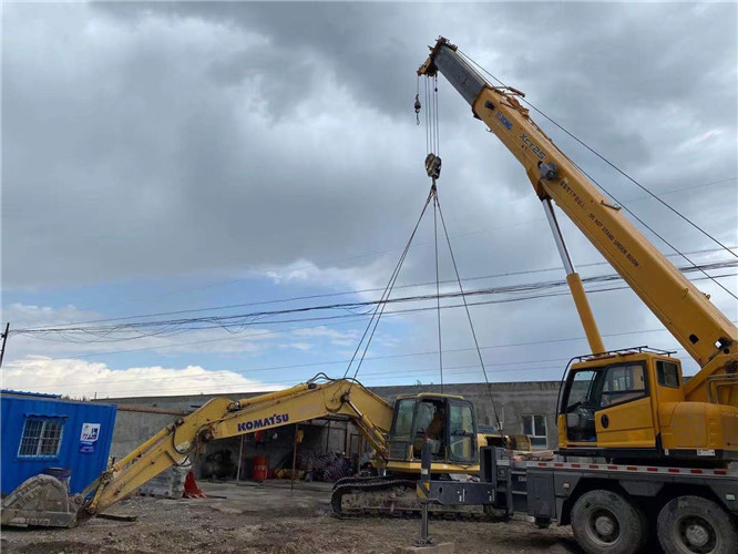 潮南区25吨吊车的工作半径是多少？