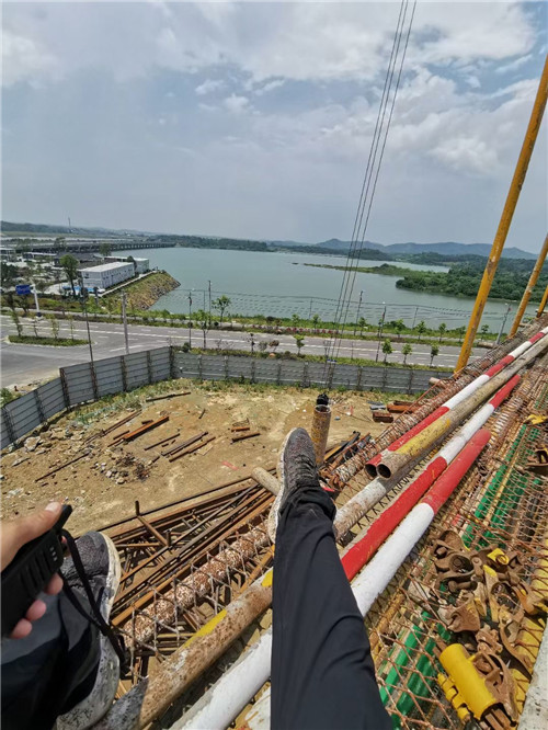 潮南区作业中发生设备损坏或人员意外，责任怎么划分？